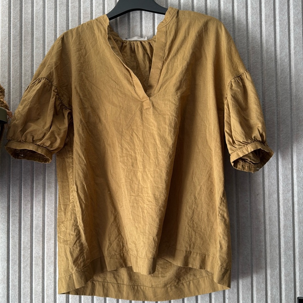 Everlane The Split Neck Puff Sleeve shirt Size 2